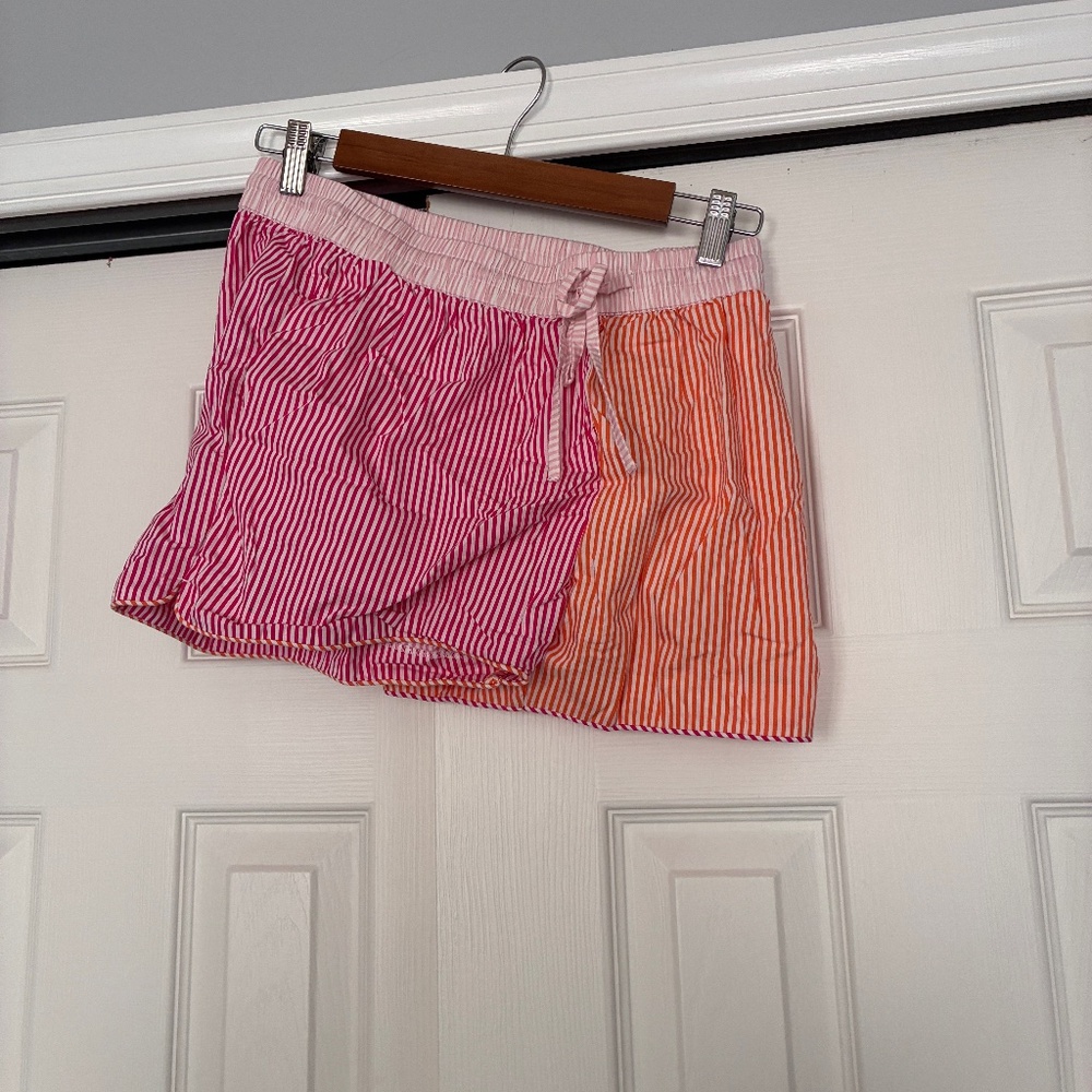 SOLID AND STRIPED SHORTS